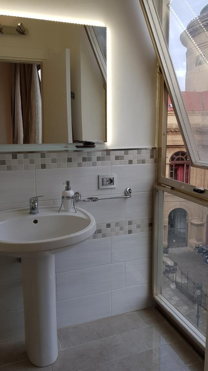 Opera House Bed and Breakfast Palermo Exteriör bild